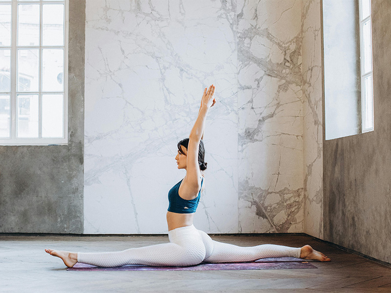 Unveiling the Secret to Effortless Elegance: The Seamless Yoga Set